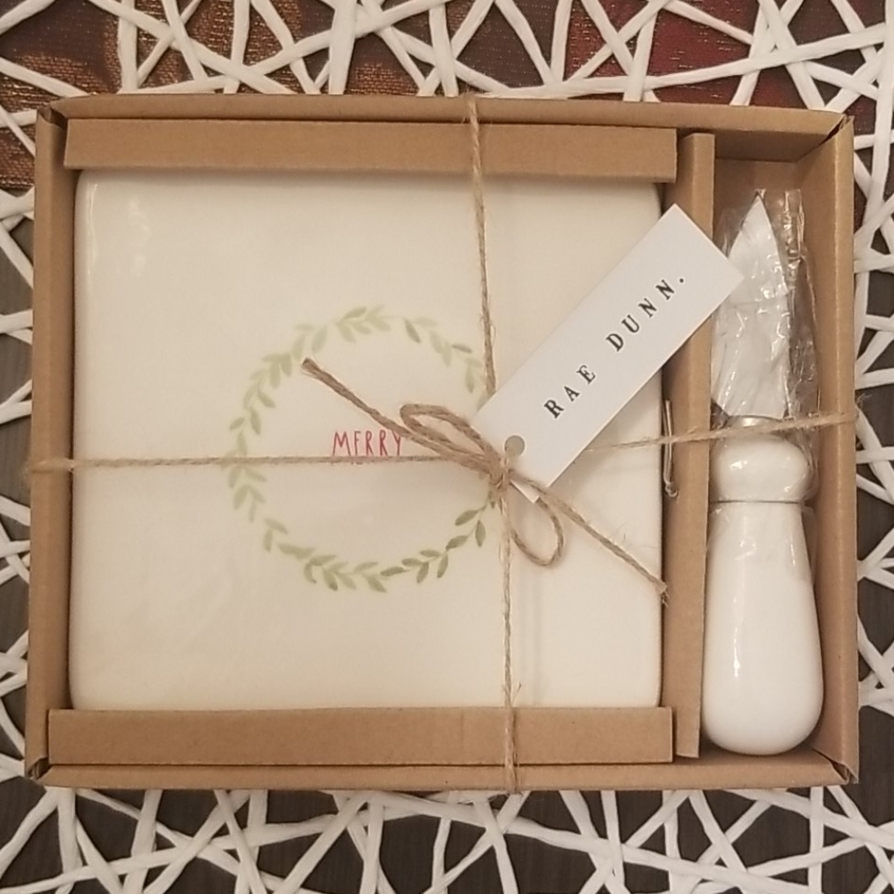 Rae Dunn "Merry" Christmas Ceramic Plate & Knife Cheese Gift Set. NWT. HTF.